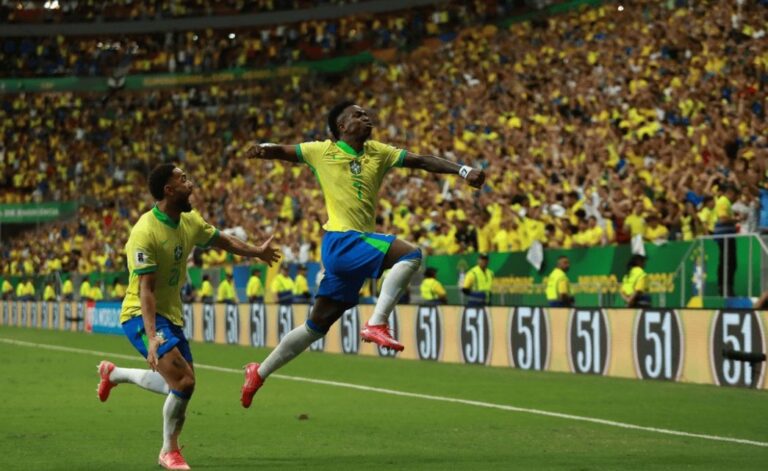 Vinicius mène le Brésil à une victoire de dernière minute contre la Colombie lors des éliminatoires de la Coupe du monde.