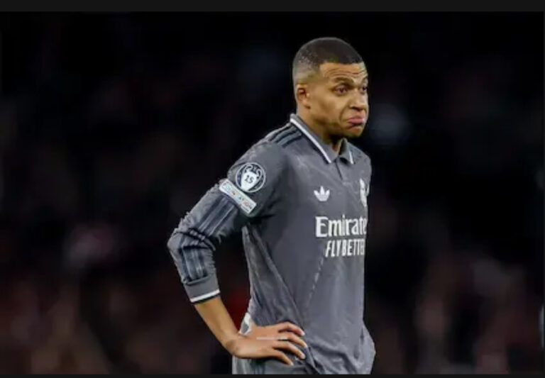 Un carton rouge précoce perturbe les plans du Real Madrid contre Alaves