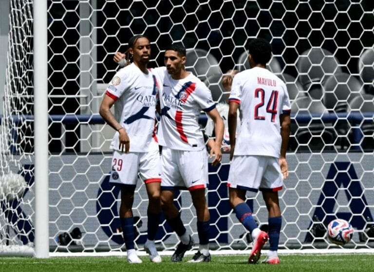 Le Paris Saint-Germain se qualifie pour les huitièmes de finale de la Coupe du monde des clubs, mais l’Atlético Madrid subit une élimination amère