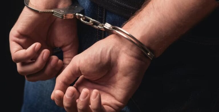 Il a fui le Maroc après le crime. Un médecin marocain accusé d’avoir tué sa femme a été arrêté en France.
