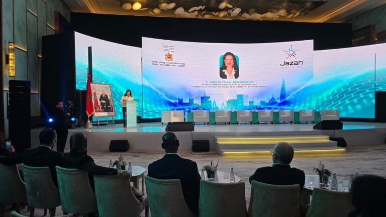 Sagrouchni conclut son ouvrage « L’IA Made in Morocco » en appelant à une mobilisation collective pour construire un système national d’intelligence artificielle performant.