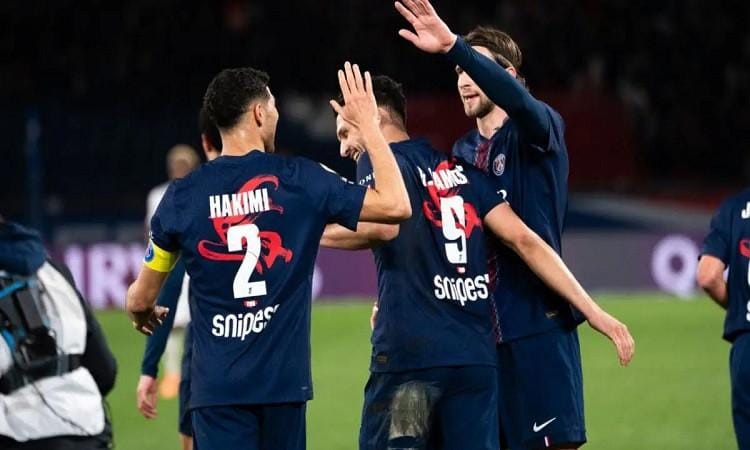 Le Paris Saint-Germain se qualifie pour les huitièmes de finale après un nul spectaculaire face à Monaco (2-2)